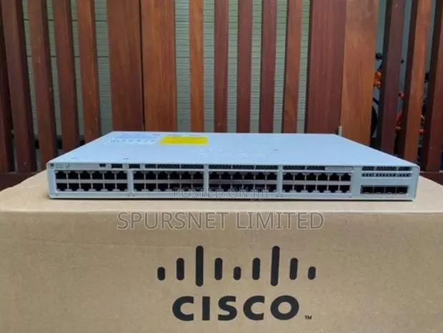Cisco Catalyst 9200 Switch · Photo 1