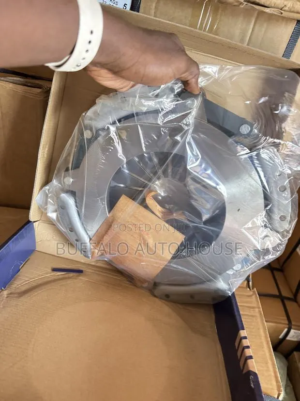 Nissan Patrol TD42 Aisin Pressure Plate · Photo 1