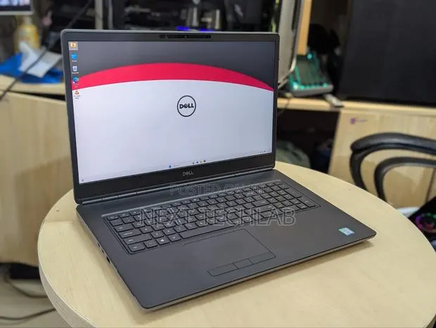 Laptop Dell Precision 7750 16GB Intel Xeon SSD 512GB