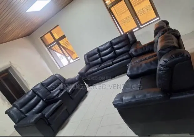 Quality and Well Designed Sofa Set · Photo 1