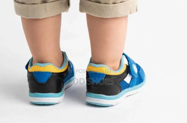 Blue Baby Sneakers With Single Velcro Strap · Photo 2