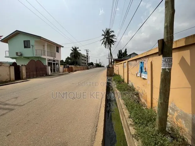50/70 Plot for Sale in Kwabenye Balloon Gate · Photo 8