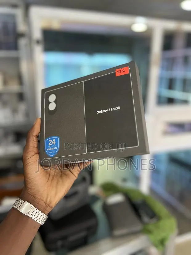 New Samsung Galaxy Z Fold8 512 GB Graphite · Photo 1