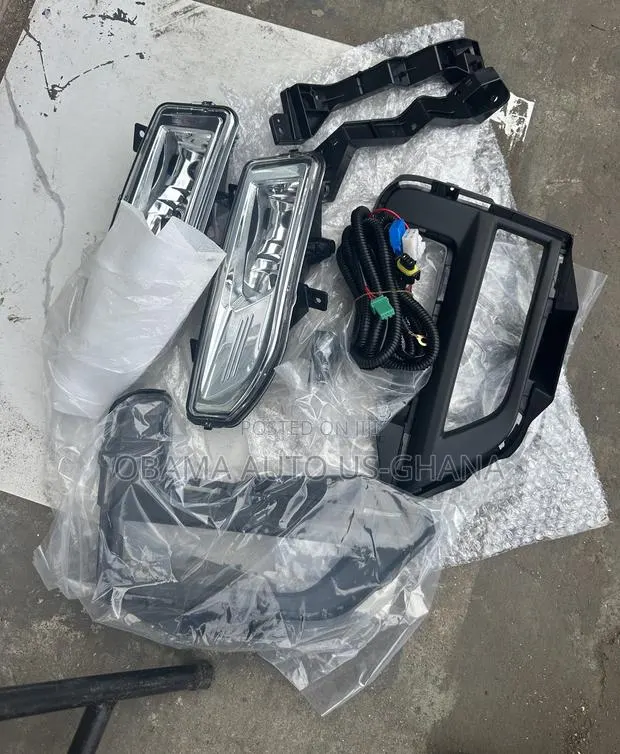 Nissan Rogue/ X-Trail Fog Light/Foglight Cover Set 2017 2018 2019 2020 · Photo 1
