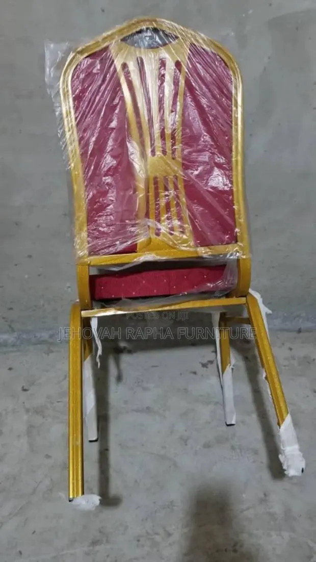 Auditorium Seat · Photo 1