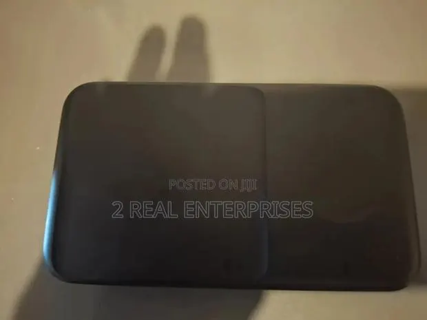 Samsung Wireless Charger Duo Model: EP-P4300 · Photo 1