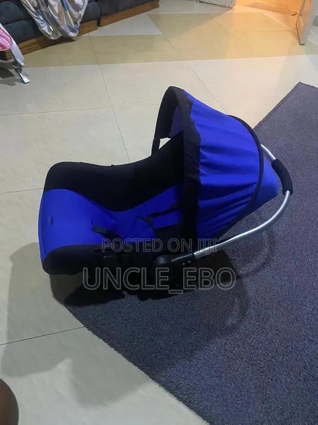 Baby Car Seat · Photo 1