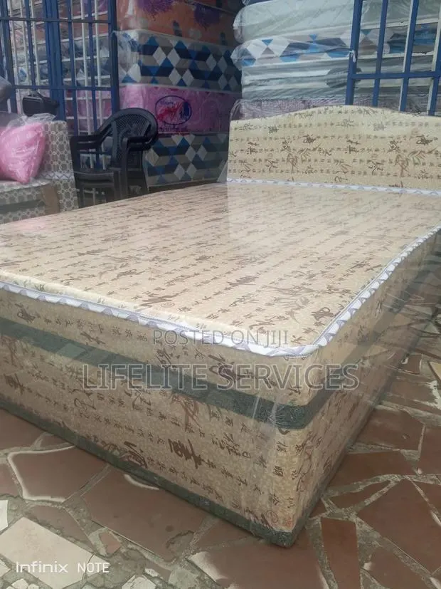 Inbuilt Bed Already Made With Foam- Large Size · Photo 1