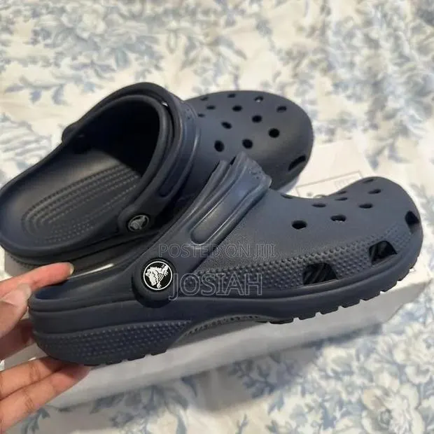 Fashionable Crocs · Photo 1