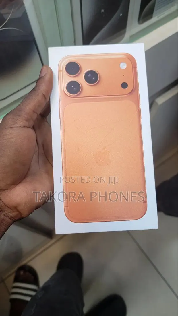 New Apple iPhone 17 Pro Max 256 GB Orange · Photo 1