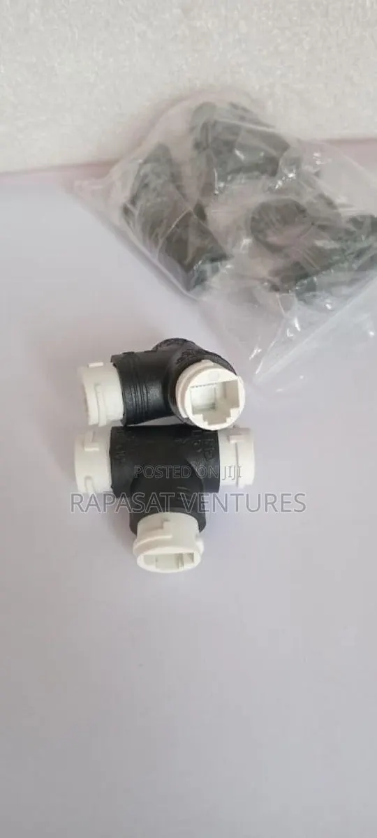Rj45 Female to Dual Rj45 Female Outdoor Coupler · Photo 1