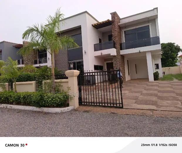 Furnished 4bdrm House in Achimota for rent · Photo 1