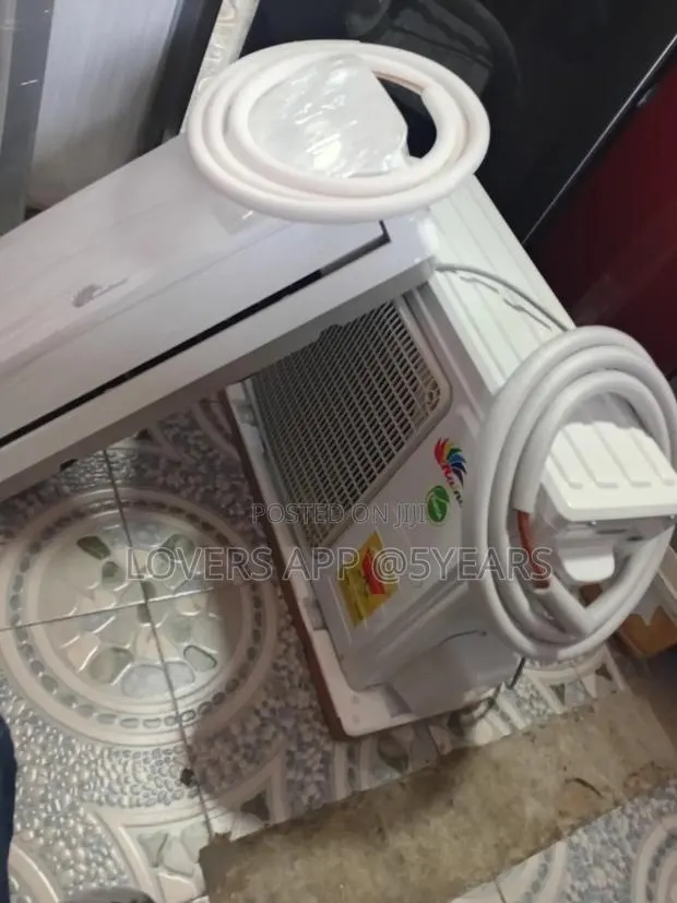 1.5hp White Rainbow Coolblast Window Ac Unit. · Photo 1
