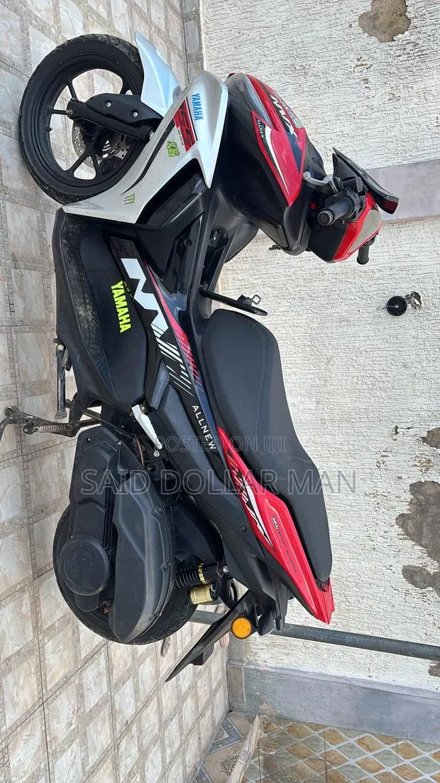 Yamaha NMAX 155 2022 Red · Photo 1