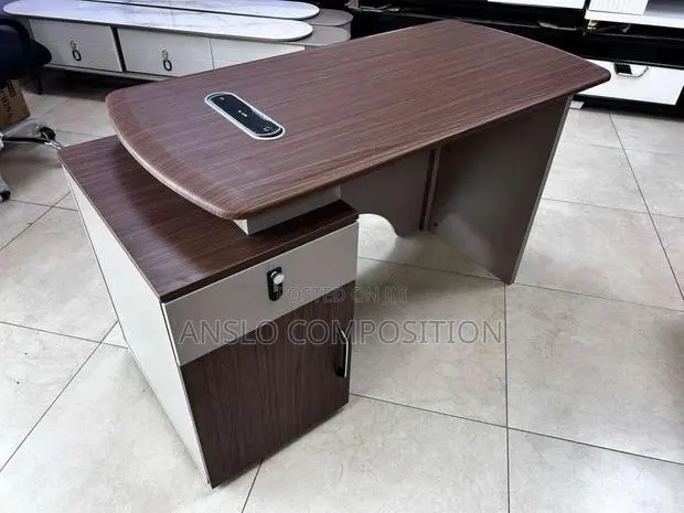 Elegant Portable Office Table · Photo 1