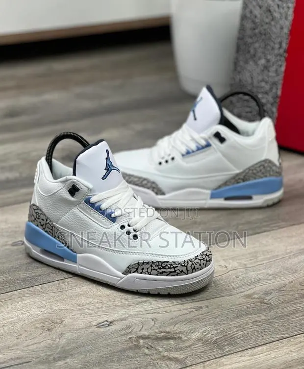 Air Jordan Retro 3 Unc White/ Blue · Photo 1