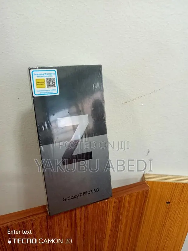 New Samsung Galaxy Z Flip 3 256 GB Gray · Photo 1