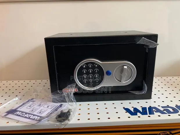 Electronic Safe - Web1520 · Photo 1