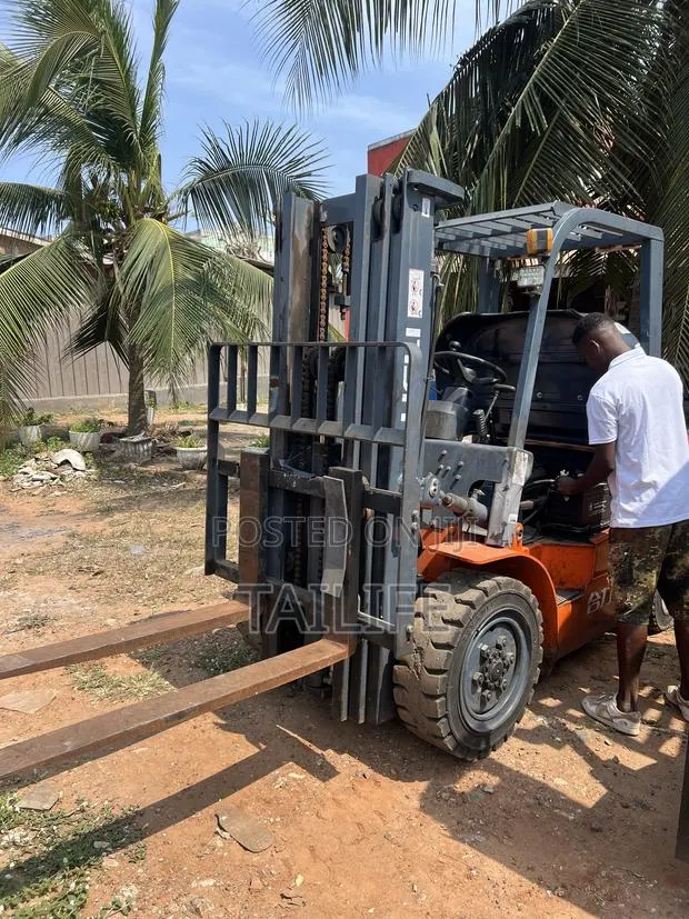 3.5 Tons Forklift for Sell · Photo 1