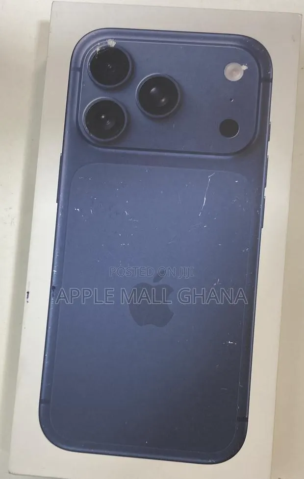 New Apple iPhone 17 Pro Max 512 GB Blue · Photo 1
