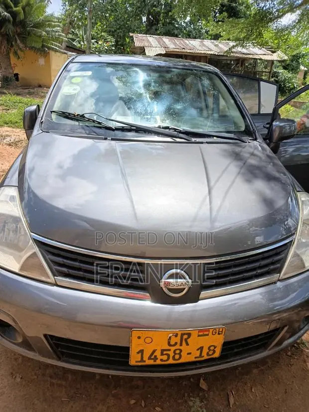 Nissan Versa 2008 Gray · Photo 1
