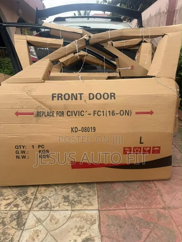 Honda Civic 2016-2021 Doors 67050-Tba-A00zz · Photo 1