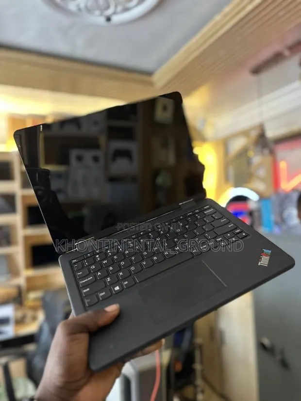 Laptop Lenovo 4GB Intel Core M SSD 128GB · Photo 1