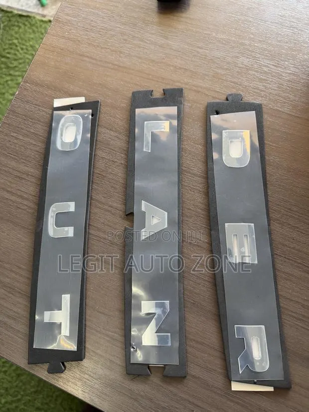 Mitsubishi Outlander 2022,2023,2024,2025,2026, Writing/ Logo Available · Photo 1