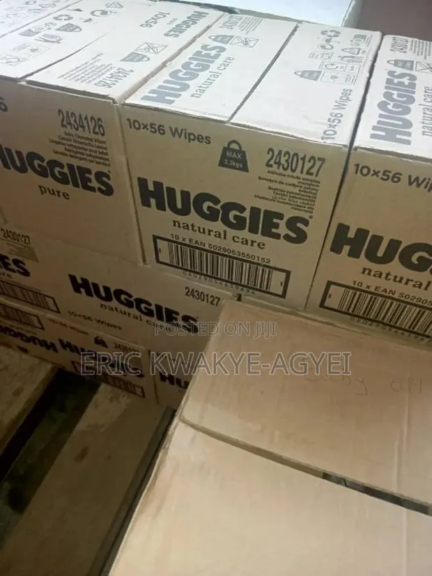 Huggies Wipes 56 Pieces in a Pack and 10 Packs in a Box · Photo 1