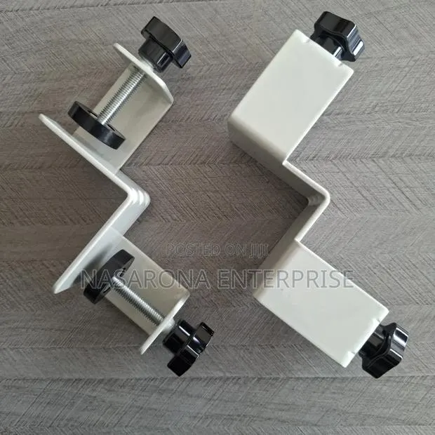 90° Right Angle Corner Clamp Pair · Photo 1