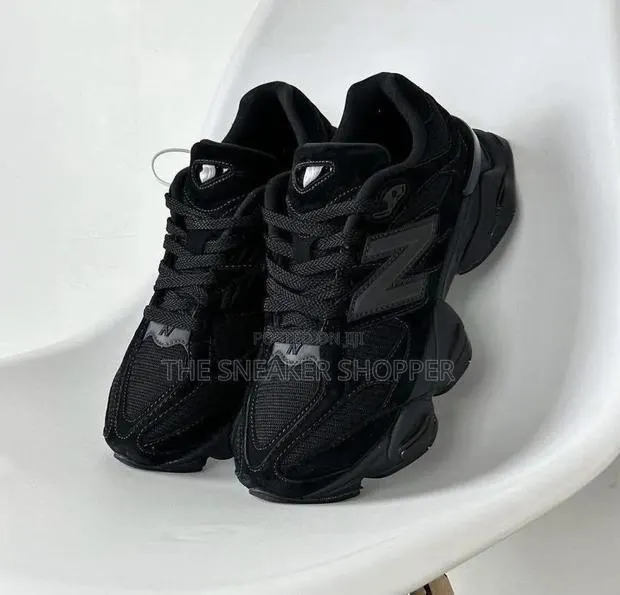 Newbalance 9060 Black Cat Sneaker · Photo 1