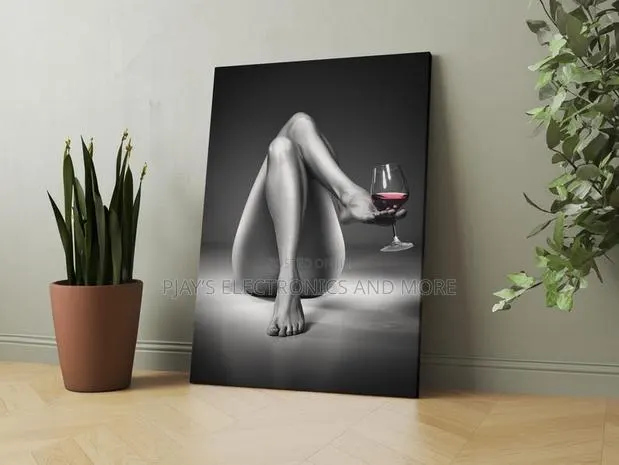 Wall Frame · Photo 1
