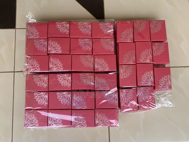 Set-Up Gift Box · Photo 3