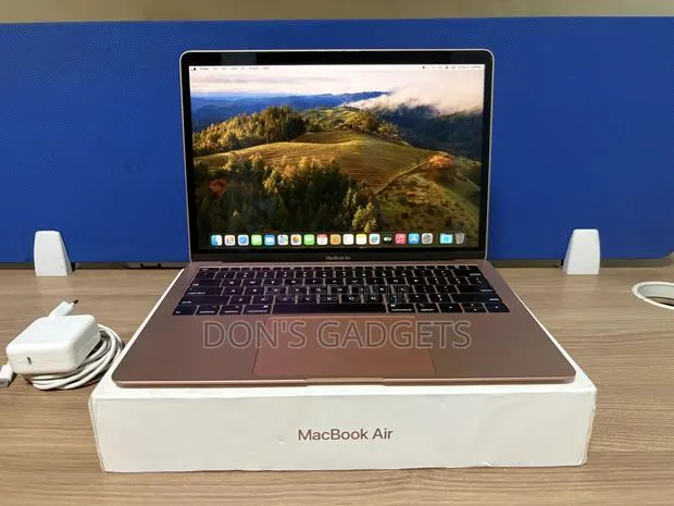 Laptop Apple MacBook Air 8GB Intel Core i5 SSD 128GB · Photo 1