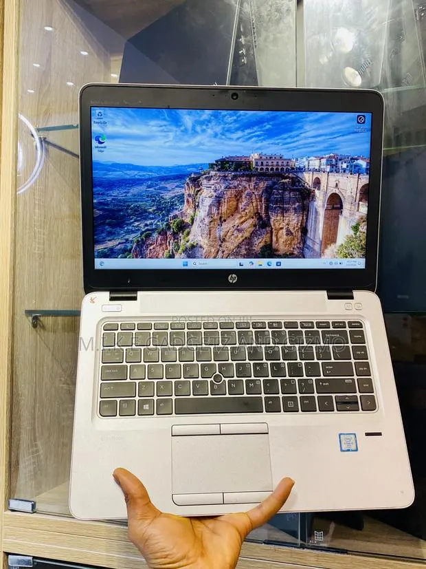 Laptop HP EliteBook 840 G3 8GB Intel Core i5 SSD 256GB · Photo 1