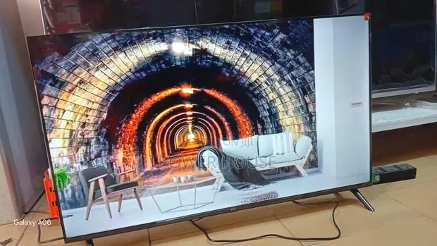 TCL Smart 50inches Tv Screen · Photo 1