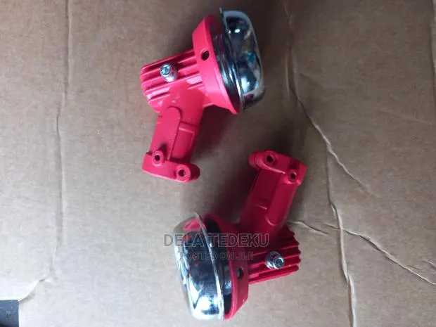 Bush/Brush Cutter Gear Head/ at Caprice Bus Stop · Photo 1