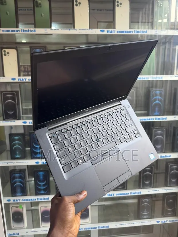 Laptop Dell Latitude 7490 16GB Intel Core i7 SSD 256GB · Photo 1