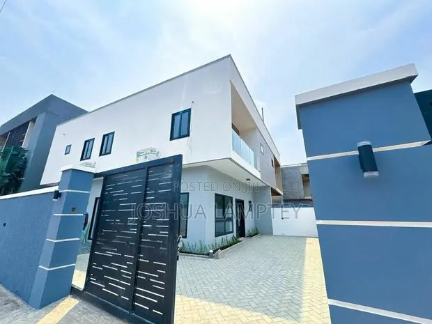 3bdrm House in Adenta Ssnits Flat for sale · Photo 1
