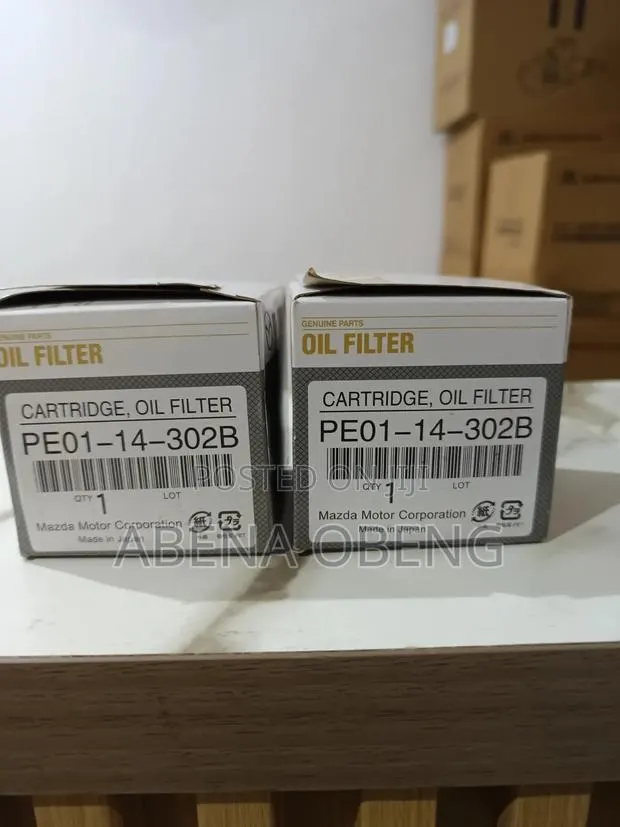 High Quality Mazda Oil Filter Pe01-14-302b · Photo 1