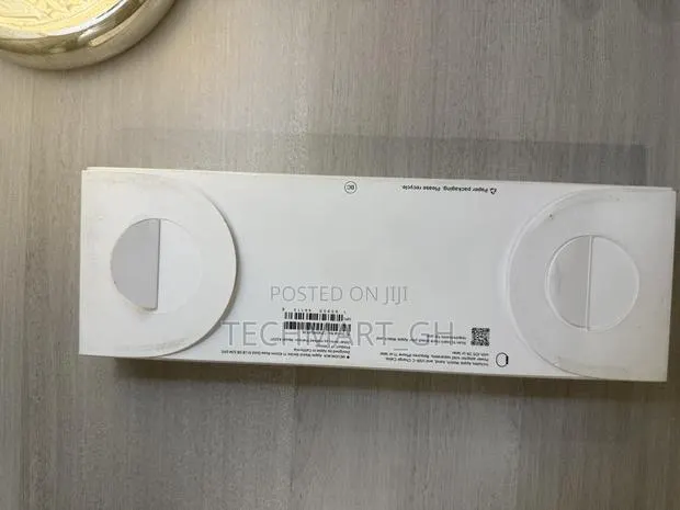 Apple Watch Series 11 42mm GPS Only · Photo 1