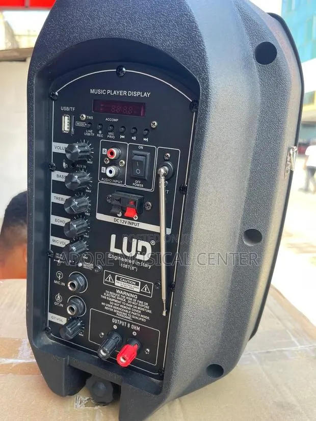 Lud Rechargeable Speaker 8inches · Photo 1