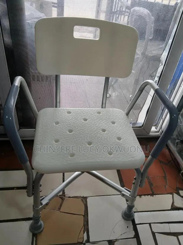 Shower Seat · Photo 1
