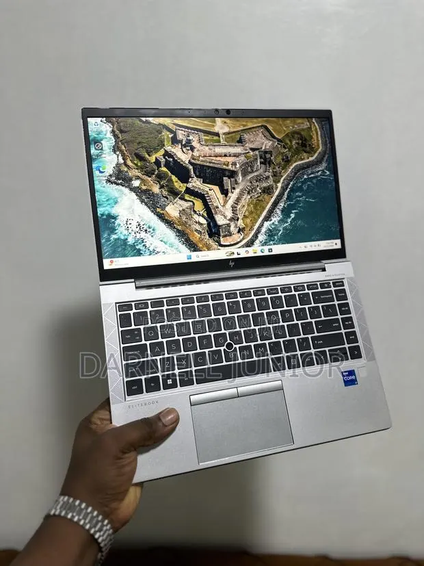 Laptop HP EliteBook 840 G8 16GB Intel Core i7 SSD 256GB · Photo 1