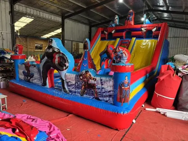 Rent a Large Bouncy Castles for Funfairs · Photo 1