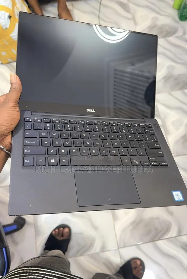 Laptop Dell XPS 13 8GB Intel Core i5 SSD 256GB · Photo 1