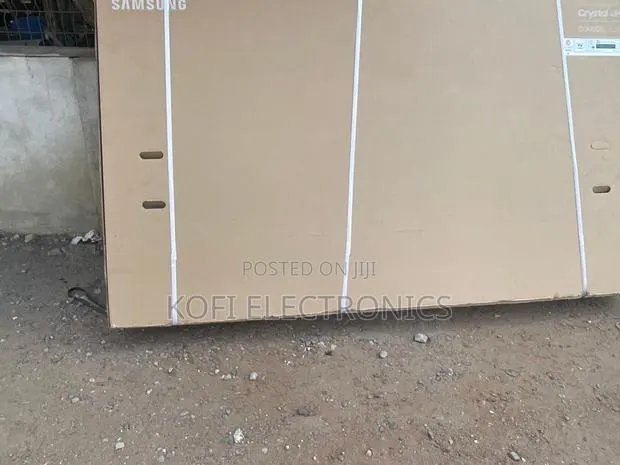 Samsung 98” Royaltheatre Ultraview Classic Titan Series · Photo 1