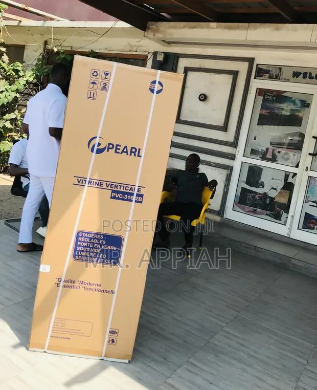 Choose Pearl PVC 316 Single Door Electric Beverage Cooler. · Photo 1