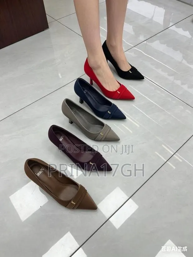 Ladies Corporate Heels · Photo 1