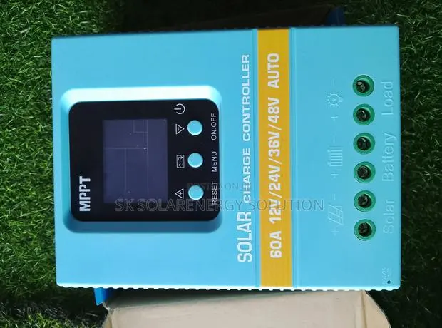 Solar Charge Controller Auto DC Voltage · Photo 1